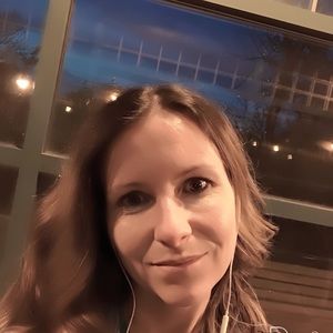 Meet your Posher, Stacy